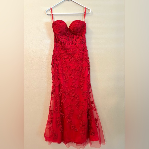 Prom/formal dress- camille la vie, red lace + tulle. hemmed to fit 5”2 person - Picture 3 of 7